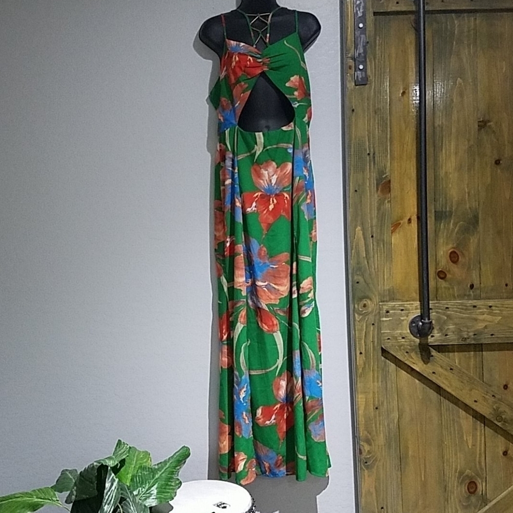 NORDSTROM WOW COUTURE GREEN GARDEN FLORAL MAXI DRESS CUT OUTS TROPICAL